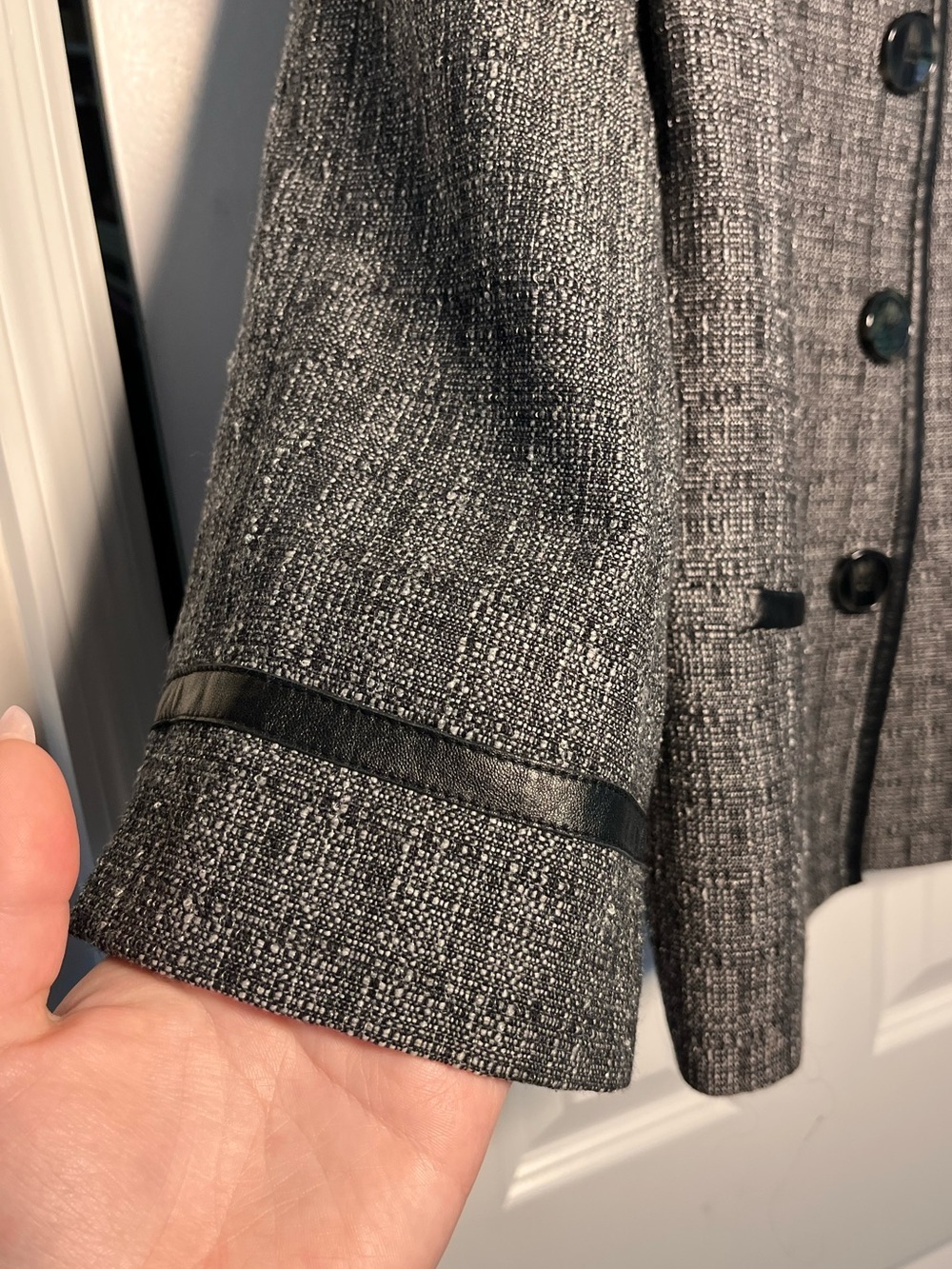Jones New York Gray Tweed Blazer Jacket Size 12 Wool Blend Dark Academia - Picture 4 of 6